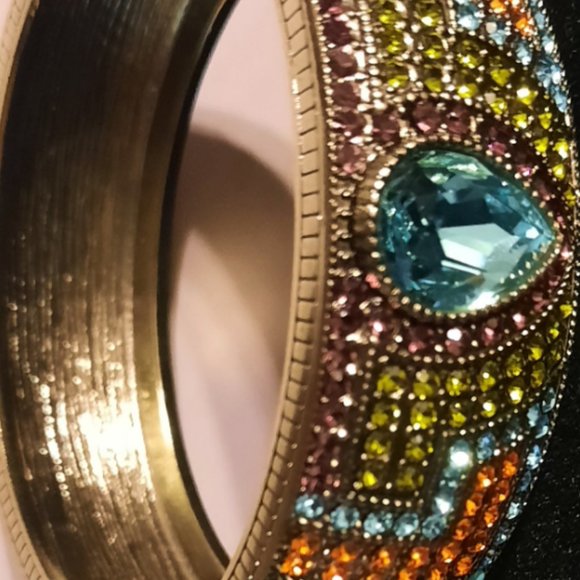 Heidi Daus Sparkling Solution bangle bracelet - Picture 2 of 5